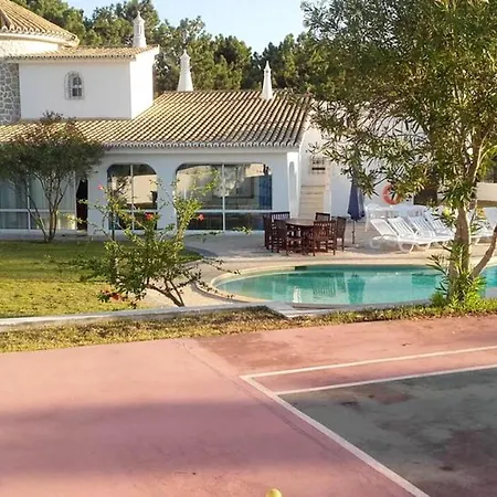 With 5 Bedrooms In With Wonderful Sea View Private Pool Enclosed Garden 1 Km From The Beach