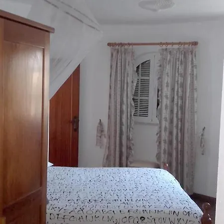 With 5 Bedrooms In With Wonderful Sea View Private Pool Enclosed Garden 1 Km From The Beach 别墅 *