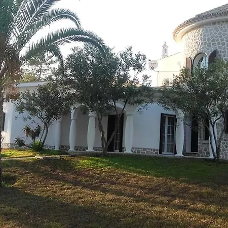 With 5 Bedrooms In With Wonderful Sea View Private Pool Enclosed Garden 1 Km From The Beach 阿尔热祖尔