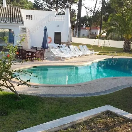 With 5 Bedrooms In With Wonderful Sea View Private Pool Enclosed Garden 1 Km From The Beach Villa *